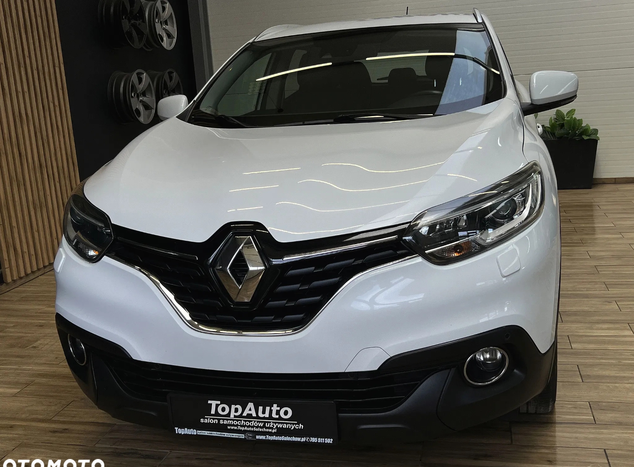 Renault Kadjar cena 59900 przebieg: 123000, rok produkcji 2018 z Kunów małe 742